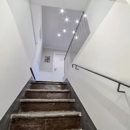 Achille, Mit Blick Auf Den Duomo *