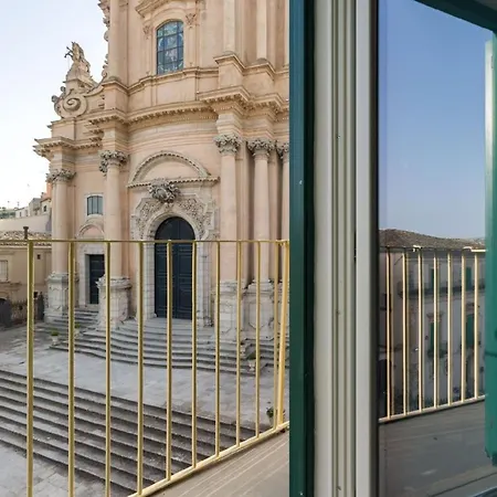 Apartamento Achille, Mit Blick Auf Den Duomo Ragusa