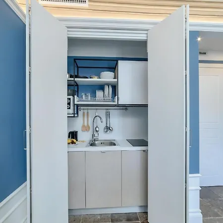 Achille, Mit Blick Auf Den Duomo *