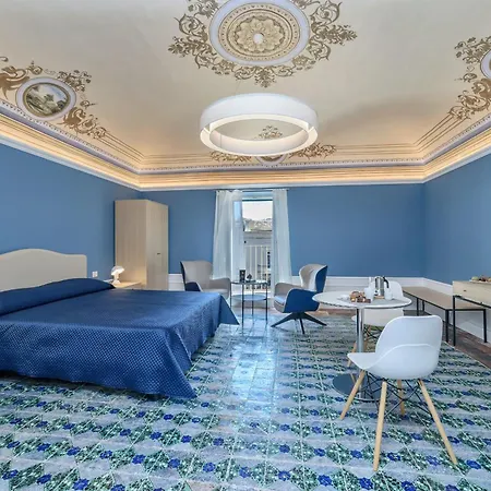 Achille, Mit Blick Auf Den Duomo